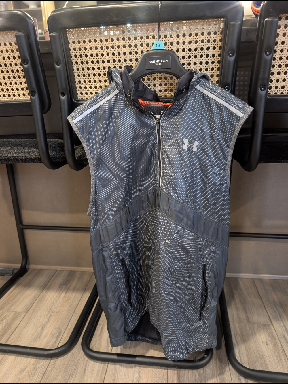 Under Armour Black/Silver Reflective Sleeveless Running Vest